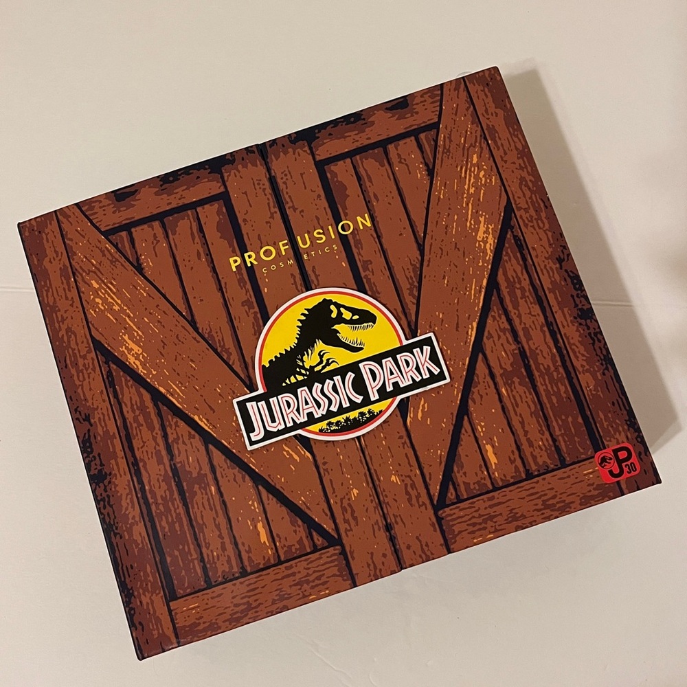 ❌SOLD❌Jurassic Park x Profusion Cosmetic Make Up Brush Set - Picture 2 of 5